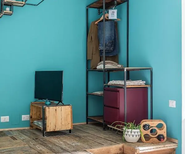 Cute In Old Town By Solutions Apartment Como